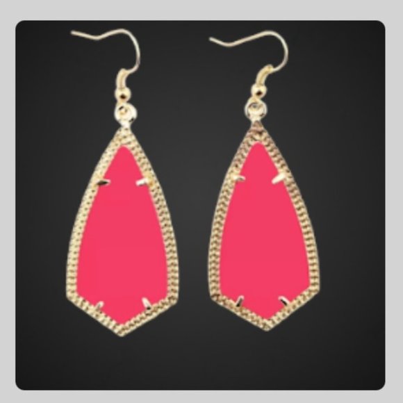 Coral Adelaide Earrings - Picture 2 of 10